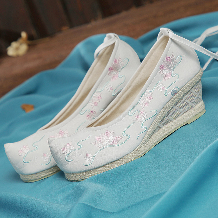 特价 清仓坡跟高跟原创 汉服鞋翘头弓鞋古风女鞋汉服配鞋小个子