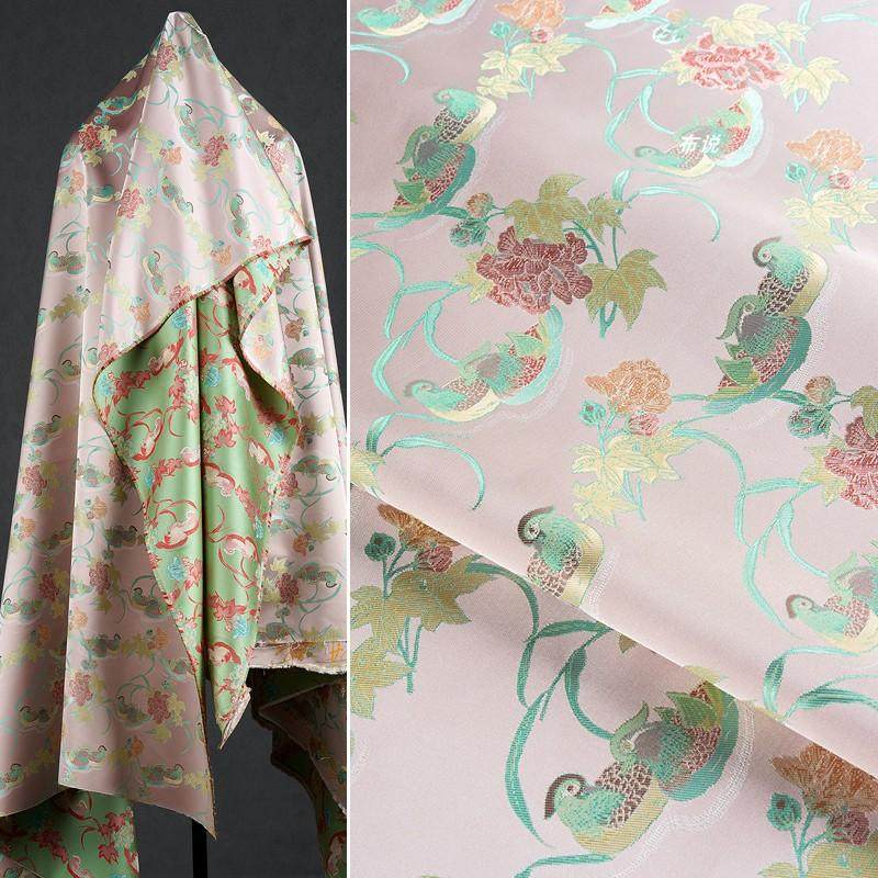 粉红色 鸳鸯戏水-织锦缎提花人丝面料 盘扣上衣马甲丝滑宋锦布料,纺织面料/辅料/配套,汉服面料,淘宝优惠券,粉丝福利购,淘宝优惠卷