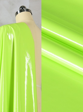 高弹力荧光黄绿色镜面皮革亮面pu仿皮布料光滑不黏防水设计师面料