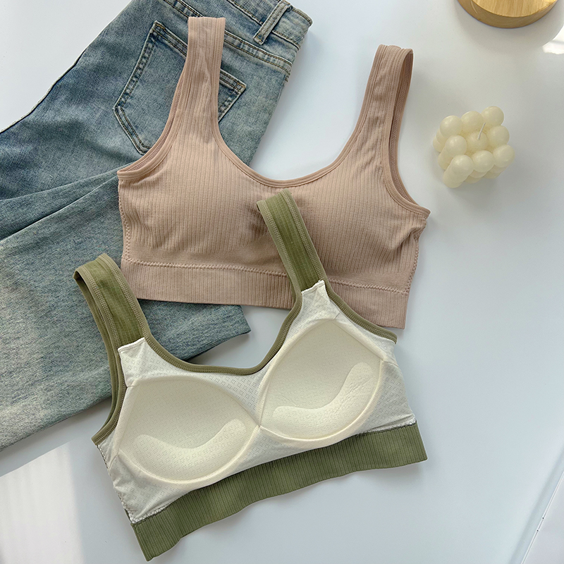 宽肩带无钢圈背心式美背运动文胸