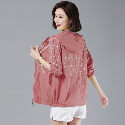 防晒衣女夏季新款长袖连帽时尚薄款宽松透气大码妈妈休闲百搭外套