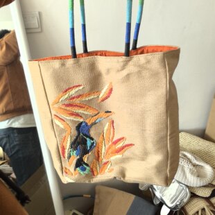 草编刺绣女大容量手提袋购物袋单肩包设计师款ins风旅游拍照出片