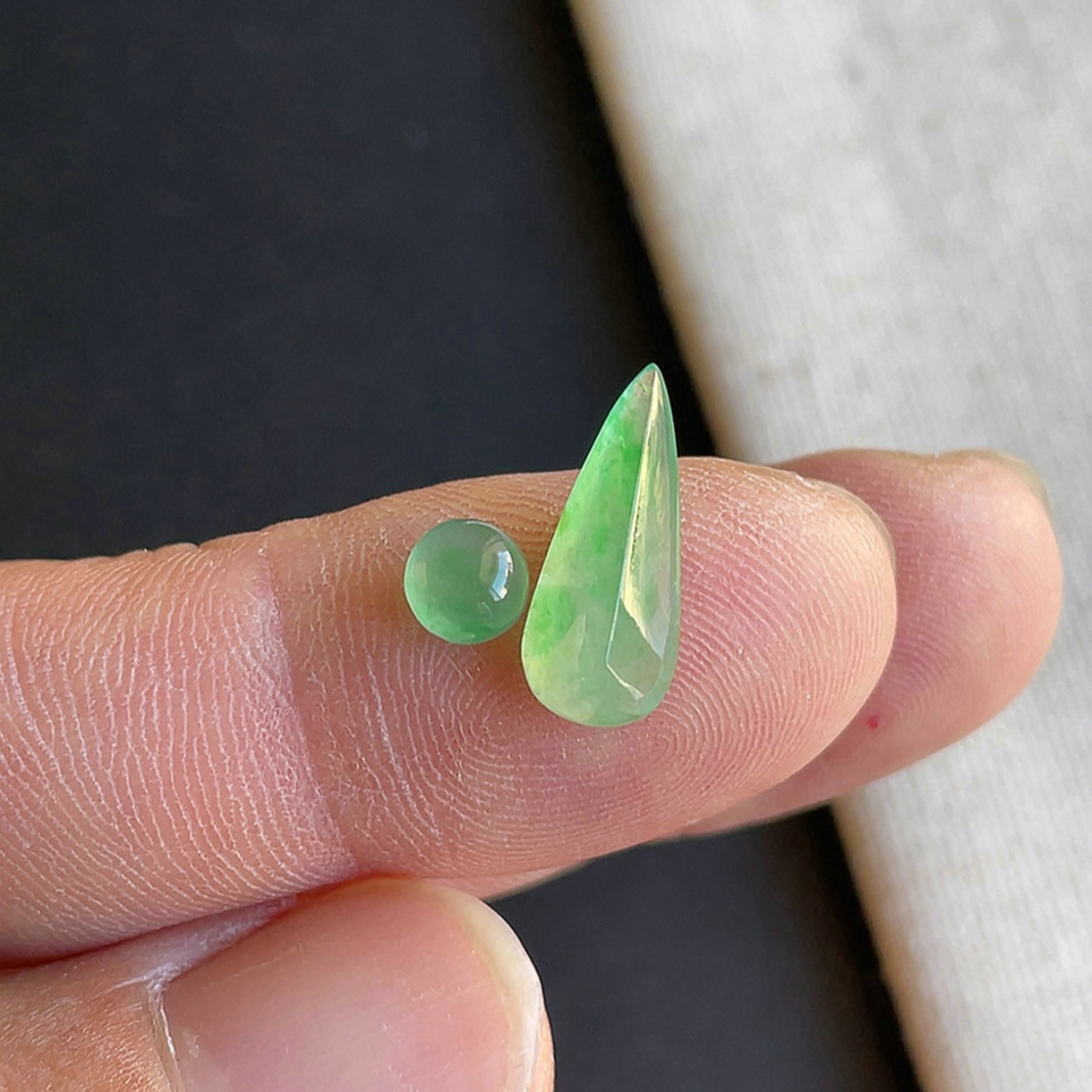 冰种带阳绿水滴戒面一套翡翠A货