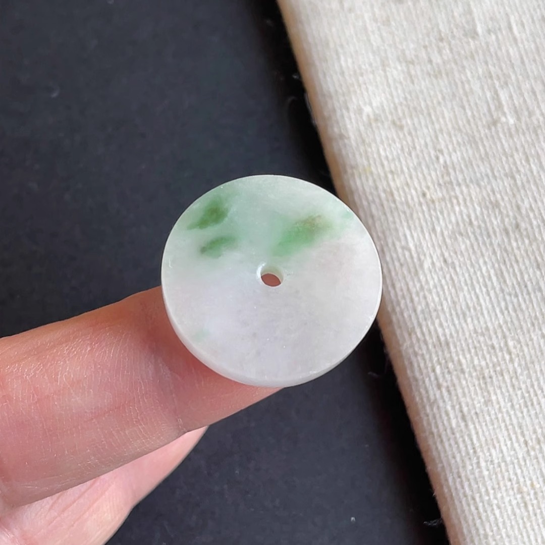 0319-3天然老坑飘阳绿平安扣吊坠 翡翠A货送证书～金晶翡翠