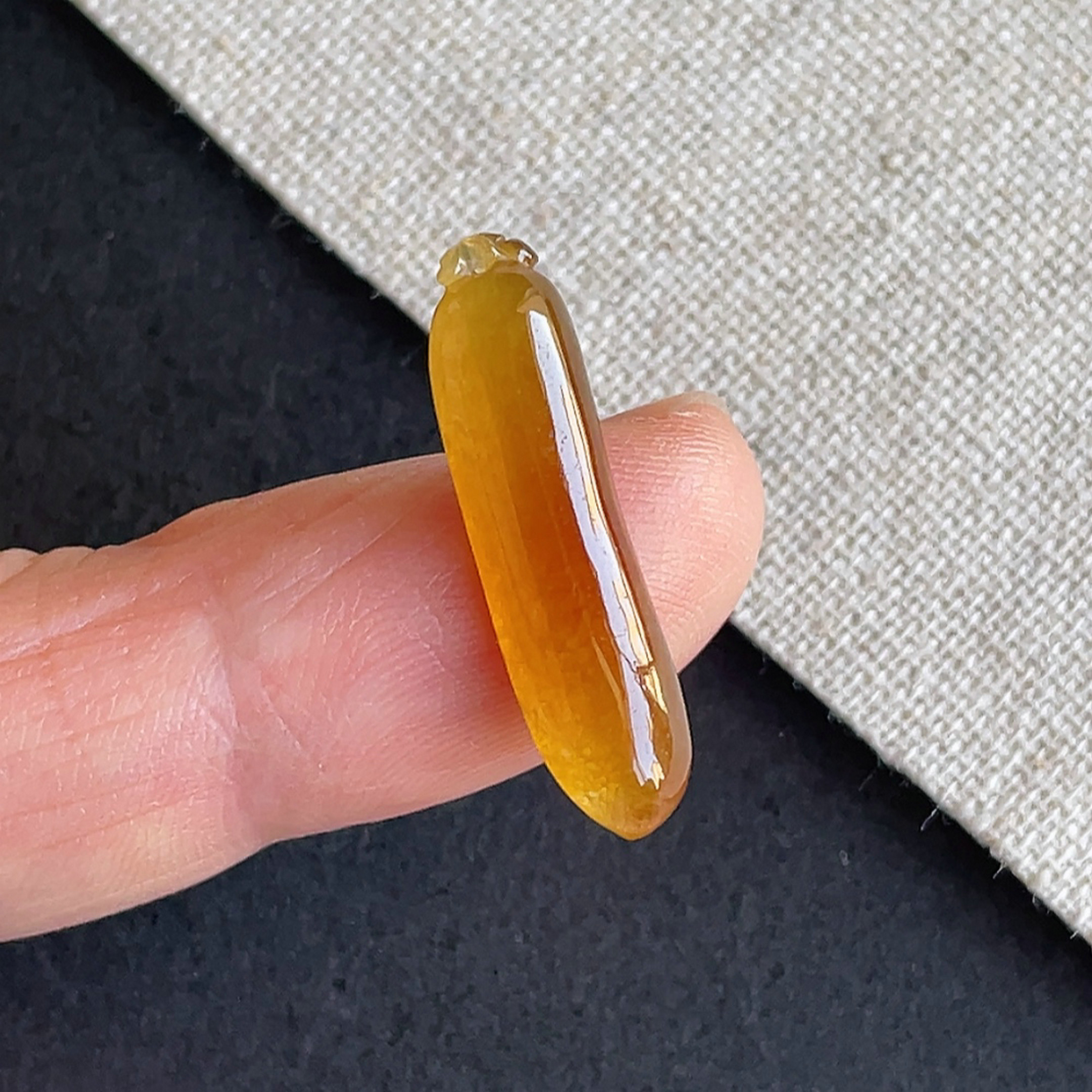 缅甸翡翠冰种翡翠红翡福瓜吊坠
