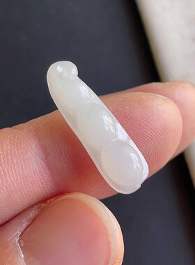 05161-3天然老坑白净四季豆吊坠 翡翠A货送证书～金晶翡翠