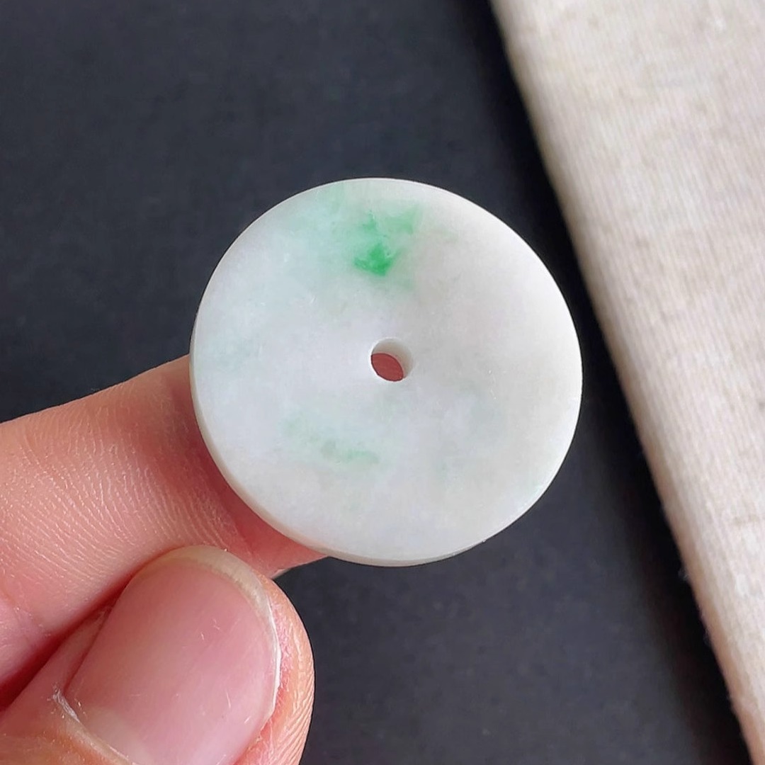 1409-3天然老坑白底青飘阳绿平安扣吊坠 翡翠A货送证书~金晶翡翠