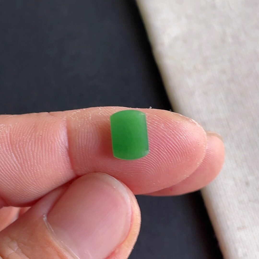 0602-9天然老坑冰种阳绿马鞍戒面 翡翠A货送证书~金晶翡翠