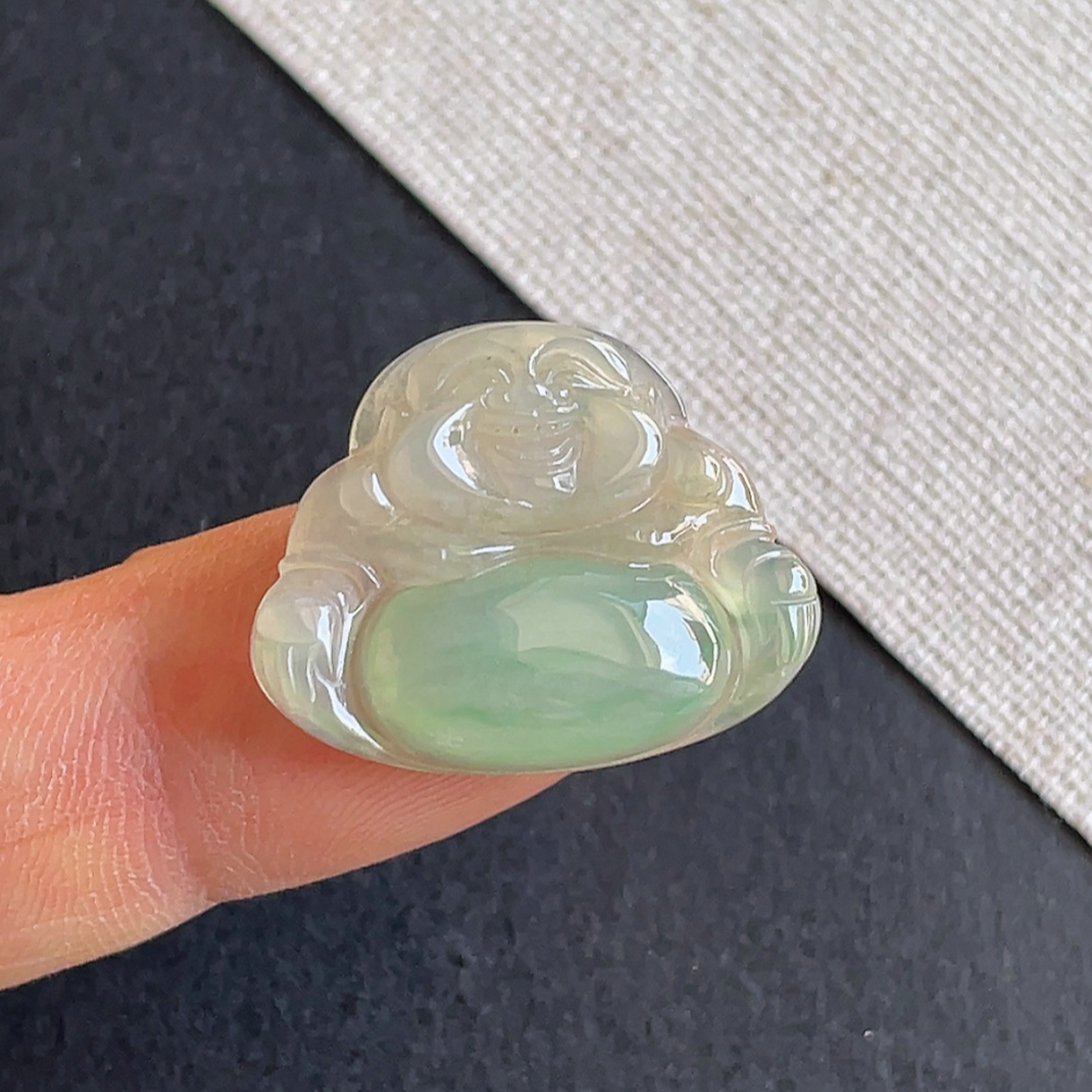 a货翡翠冰糯种飘阳绿佛公吊坠