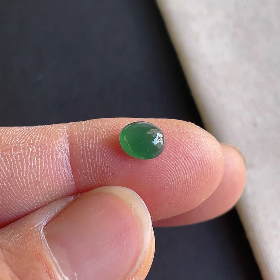 0616-10天然老坑冰种辣绿蛋面戒面 翡翠A货送证书～金晶翡翠