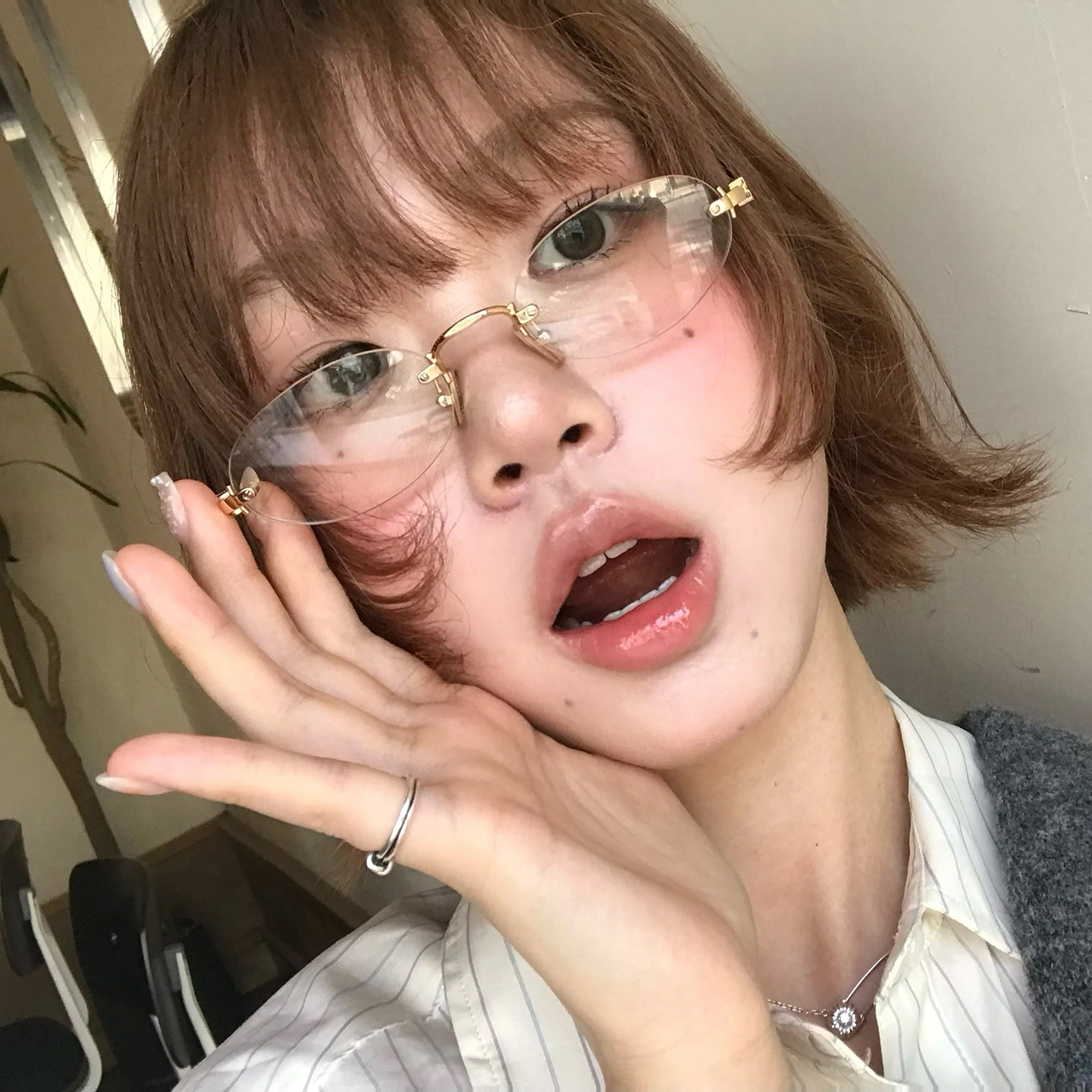 中古风无框眼镜2025新款女潮流显脸小防蓝光椭圆素颜平光镜ins风