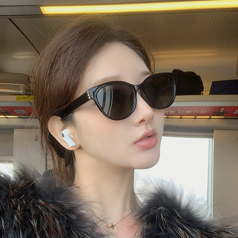 欧美时尚猫眼凹造型偏光太阳镜女辣妹方圆脸显瘦网红同款海边墨镜