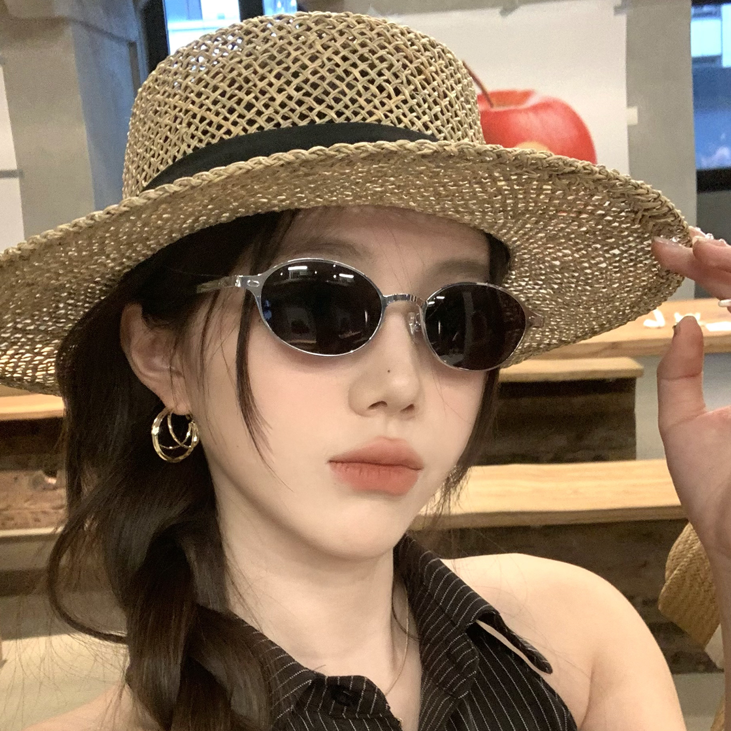 夏季时尚椭圆小框太阳镜女方圆脸复古防紫外线夏季防晒高级感墨镜