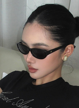 欧美窄框黑色墨镜女个性辣妹网感街拍凹造型小脸防紫外线太阳镜潮