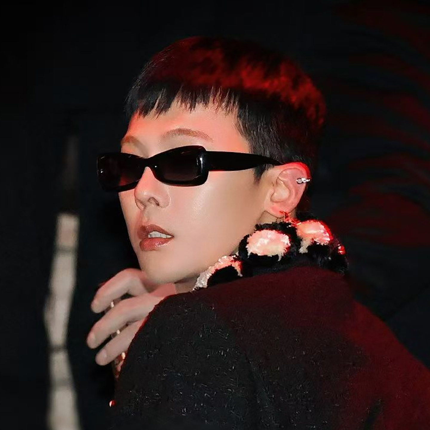 权志龙同款蝶形黑框墨镜男痞帅2026新款凹造型街拍防紫外线太阳镜
