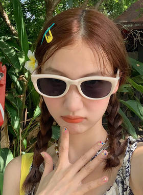 韩系米白小框猫眼太阳镜女潮辣妹显现小凹造型街拍个性墨镜高级感