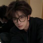 韩系黑框超轻眼镜男气质防蓝光眼镜学生高级感复古镜框可配度数潮