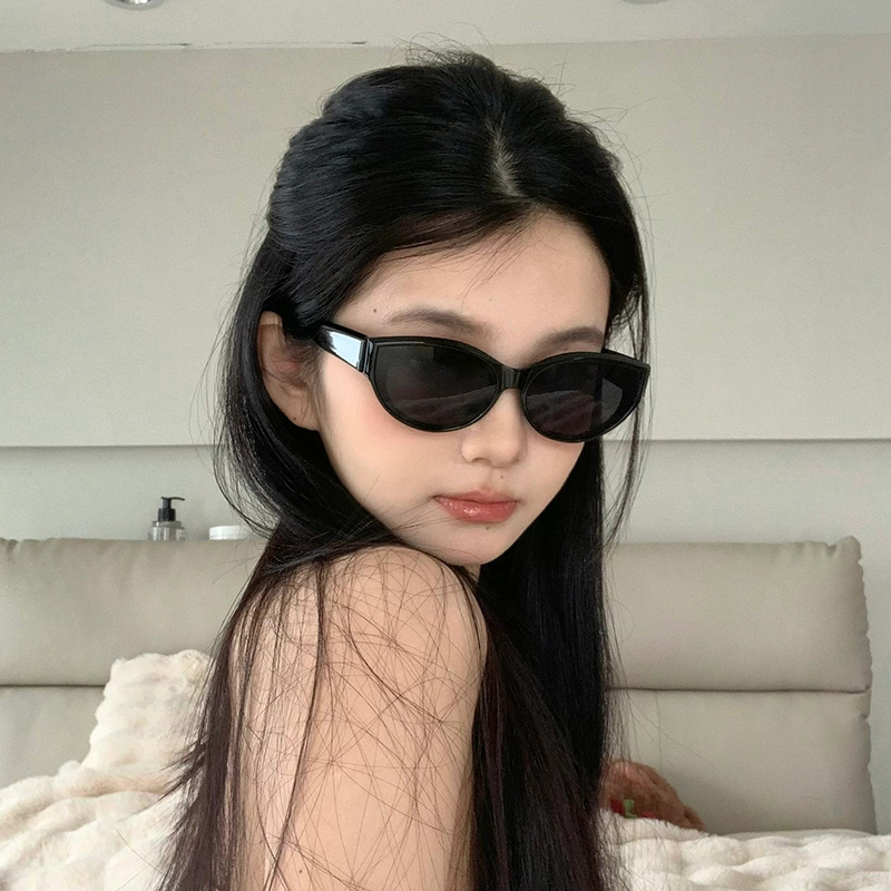 韩版猫眼椭圆形个性太阳镜男女同款显脸小时尚遮阳防紫外线墨镜潮