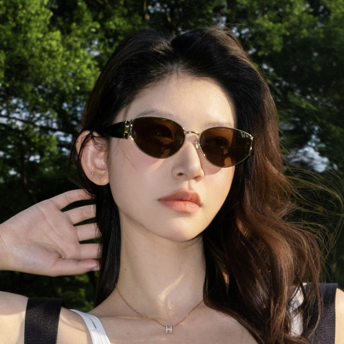 老钱风椭圆金属墨镜女遮阳显瘦夏季度假复古防紫外线欧美太阳镜潮