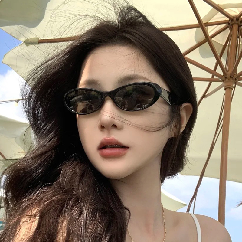 韩系夏季时尚椭圆复古墨镜女显脸小甜辣夏季沙滩度假街拍太阳镜潮