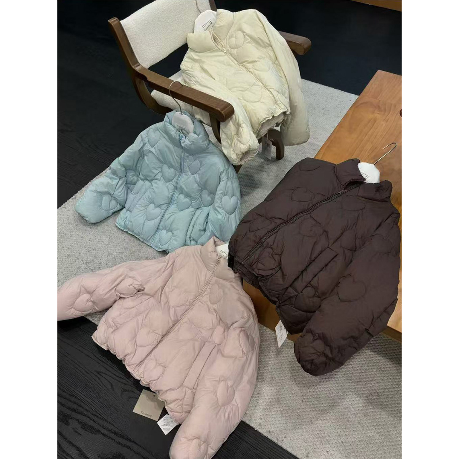 时简 初雪限定 爱心压纹保暖蓬松羽绒服冬季轻盈高级感外套01671