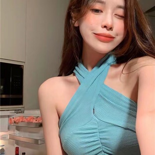 交叉挂脖辣妹上衣个性设计感热辣背心小众性感甜辣吊带主播直播装