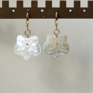 止秋阁 原创森系新中式白蝶贝蝴蝶兰日常汉服旗袍礼服耳环耳扣