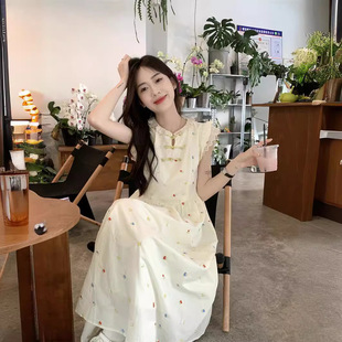 甜美碎花盘扣连衣裙女夏季 设计感背心裙子 2024新款 收腰显瘦中长款