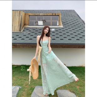 薄荷绿蕾丝吊带连衣裙女夏季 法式 气质收腰字裙子海边度假风长裙