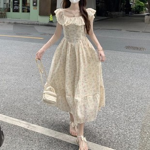 刺绣碎花方领荷叶边收腰显瘦连衣裙女夏季 2024法式 网红减龄长裙子