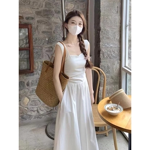 茶里茶气白色方领连衣裙收腰显瘦绝美海边度假气质背心长裙夏 法式
