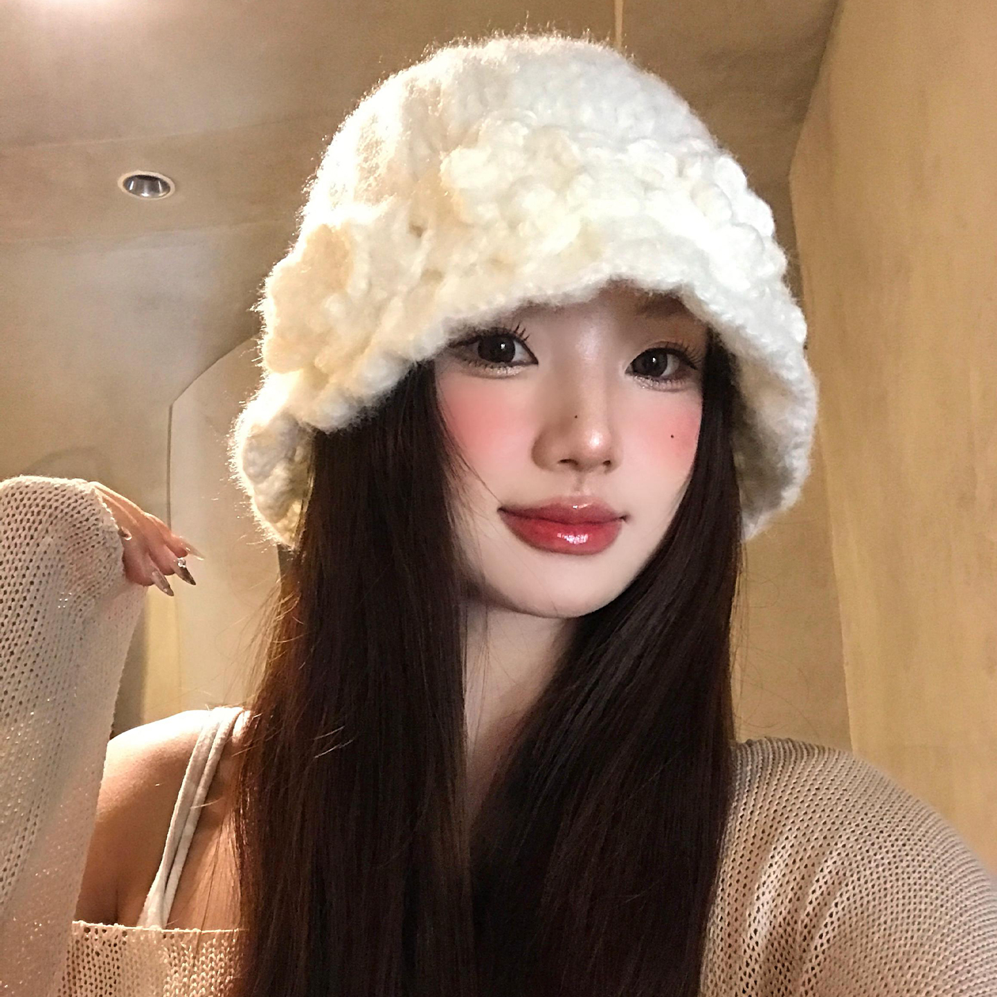 白色花朵针织渔夫帽女秋冬季保暖