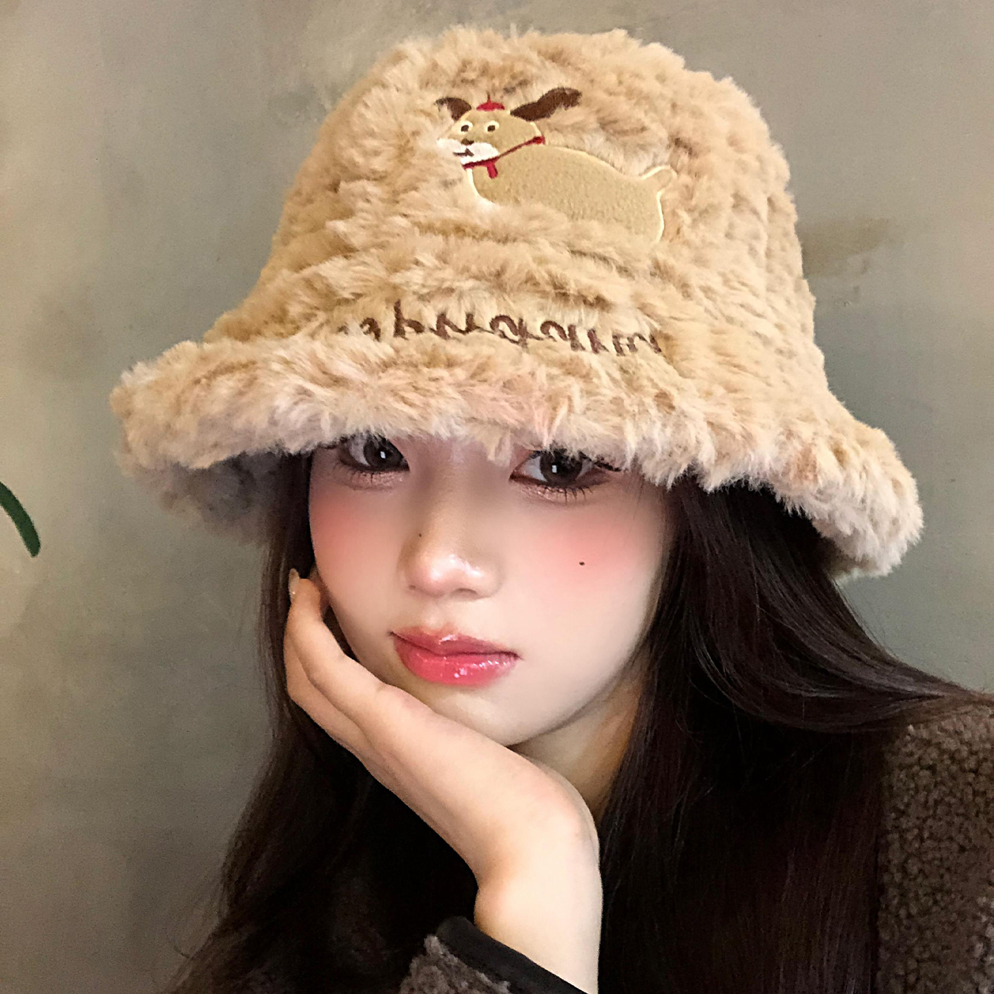 可爱小狗刺绣毛绒渔夫帽女秋冬