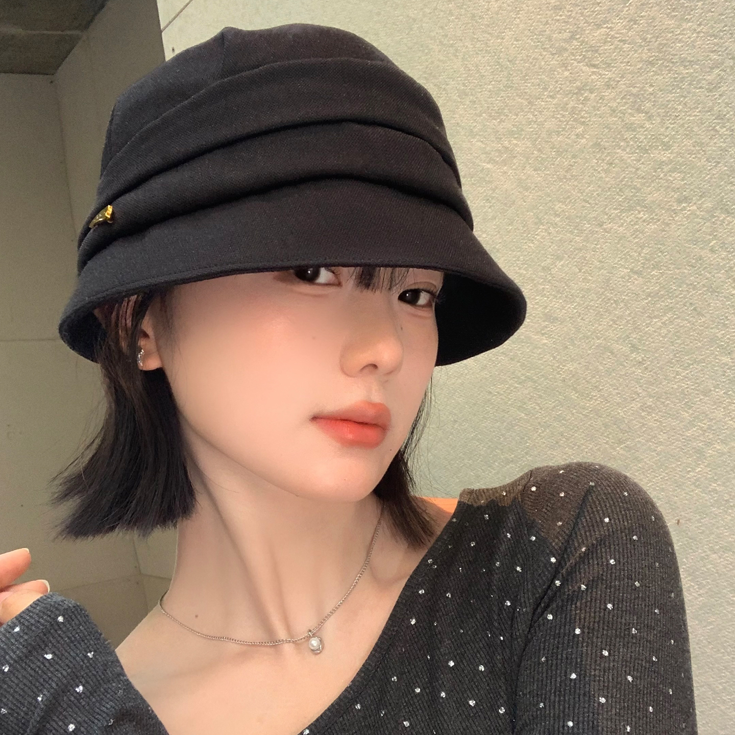 日系褶皱复古棉麻黑色渔夫帽女