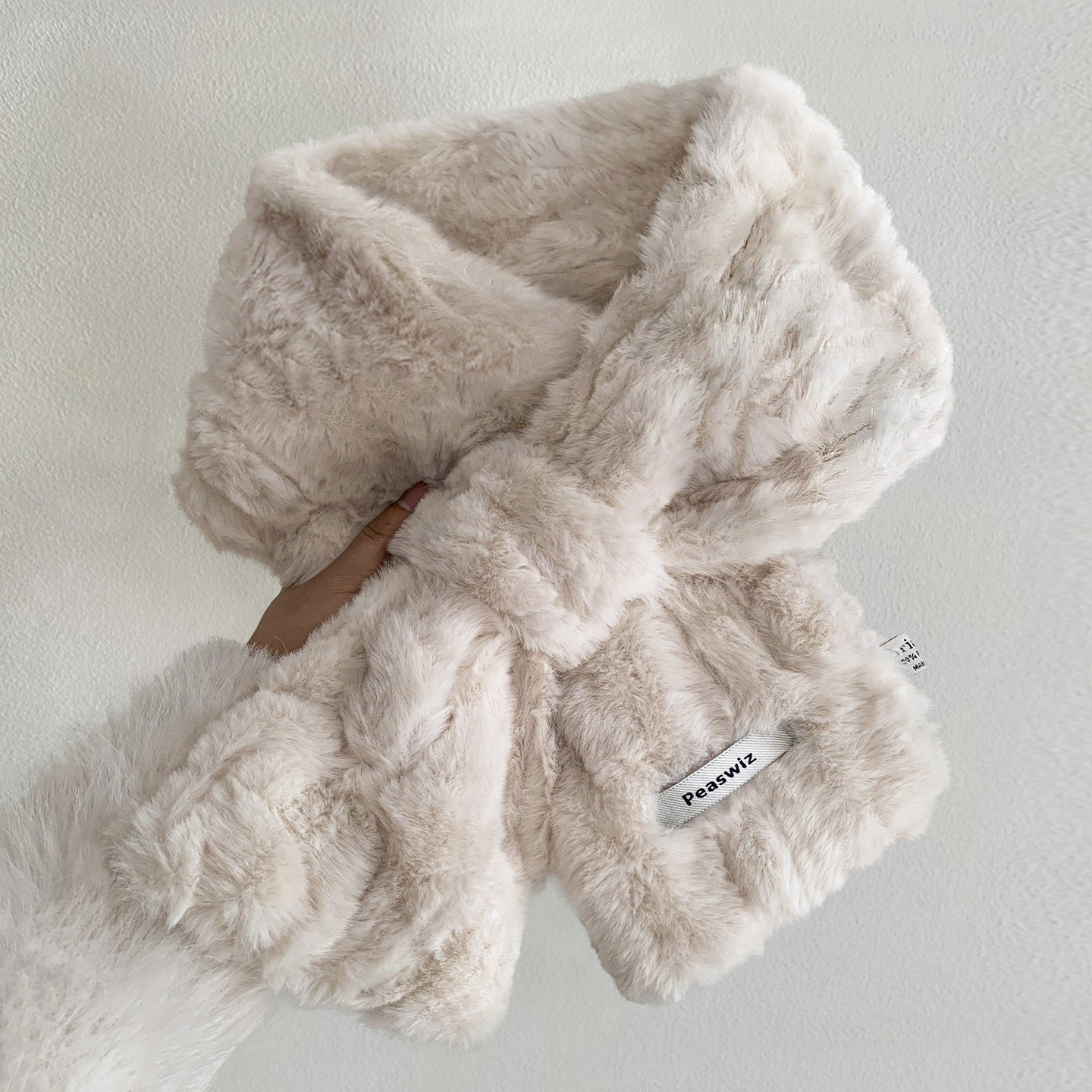 软呼呼毛绒围脖纯色加厚保暖韩版女士冬季交叉毛领短款小围巾护颈