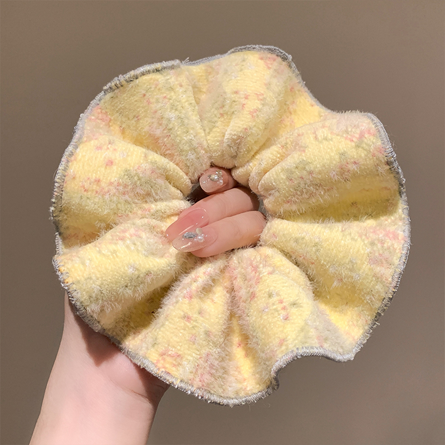 黄色毛绒针织大肠发圈女秋冬发饰