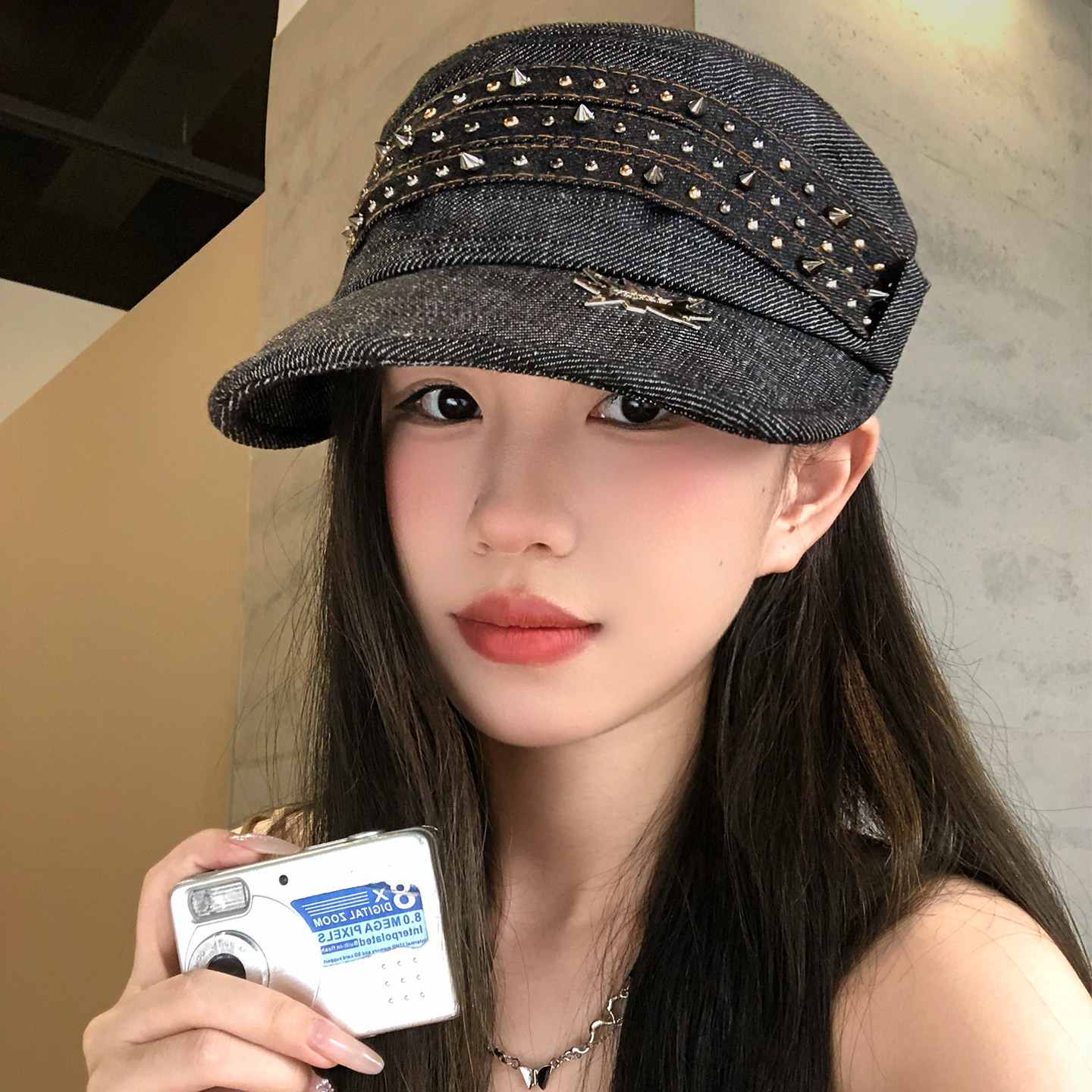 复古朋克铆钉褶皱平顶马术帽子女设计感小众时髦显脸小报童贝雷帽