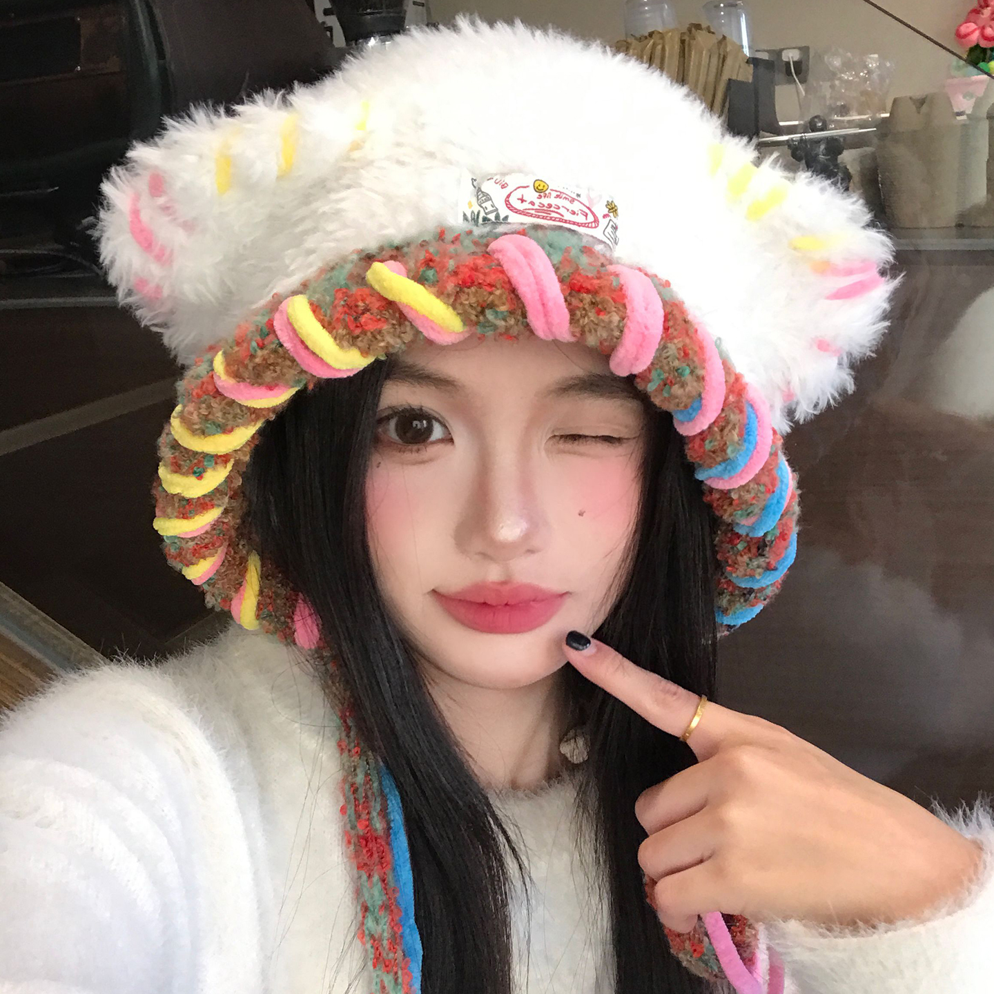 可爱小熊耳朵彩色绑带毛绒帽女