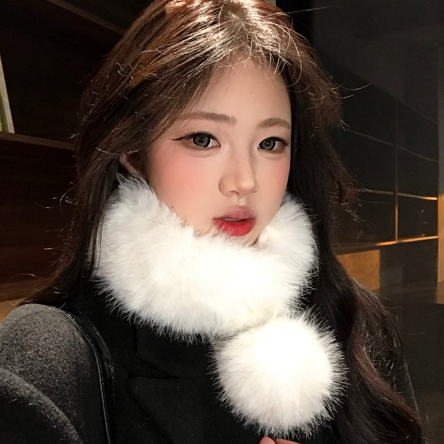 千金感气质毛球仿貂毛毛围巾女冬季时髦洋气加厚保暖护颈毛领围脖