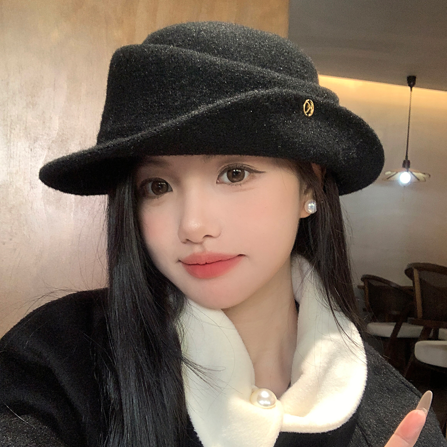 千金风黑色毛呢卷边礼帽女秋冬复古渔夫帽子显脸小赫本风优雅盆帽