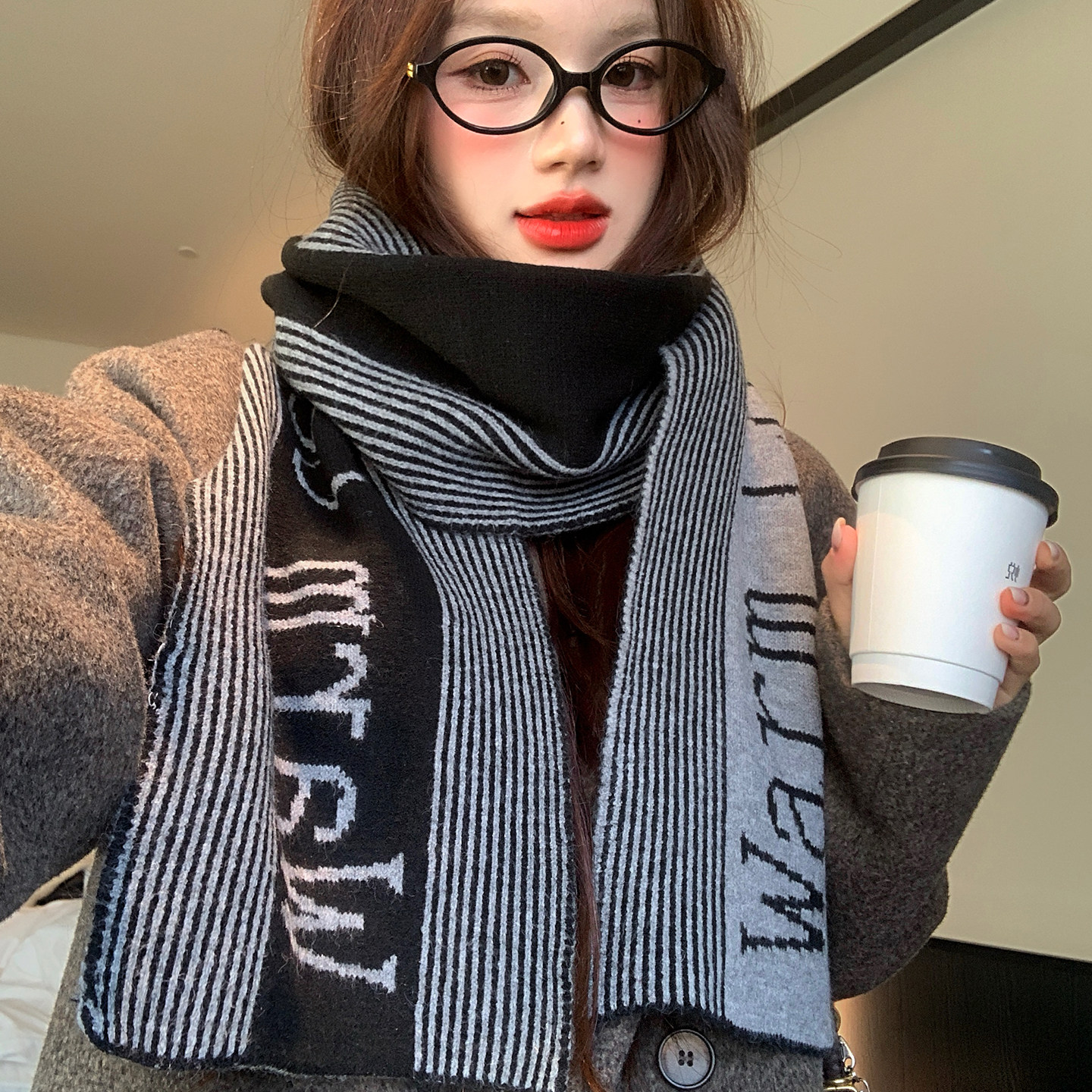 高级感黑色条纹字母针织围巾女冬季加厚保暖防寒韩系护颈毛线围脖
