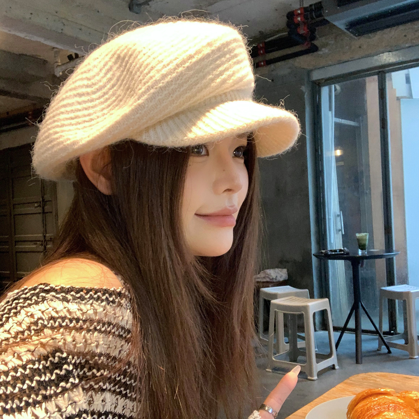 秋冬白色针织贝雷帽女2025年新款显脸小八角帽大头围毛线画家帽子