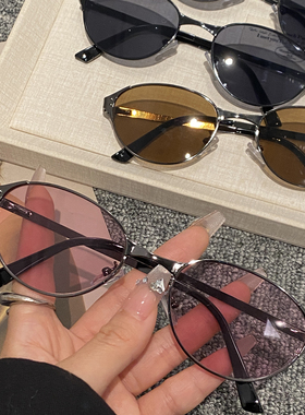 欧美风复古辣妹全框墨镜女高级感