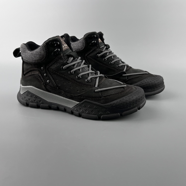 真皮防滑耐磨秋冬户外马丁靴新款