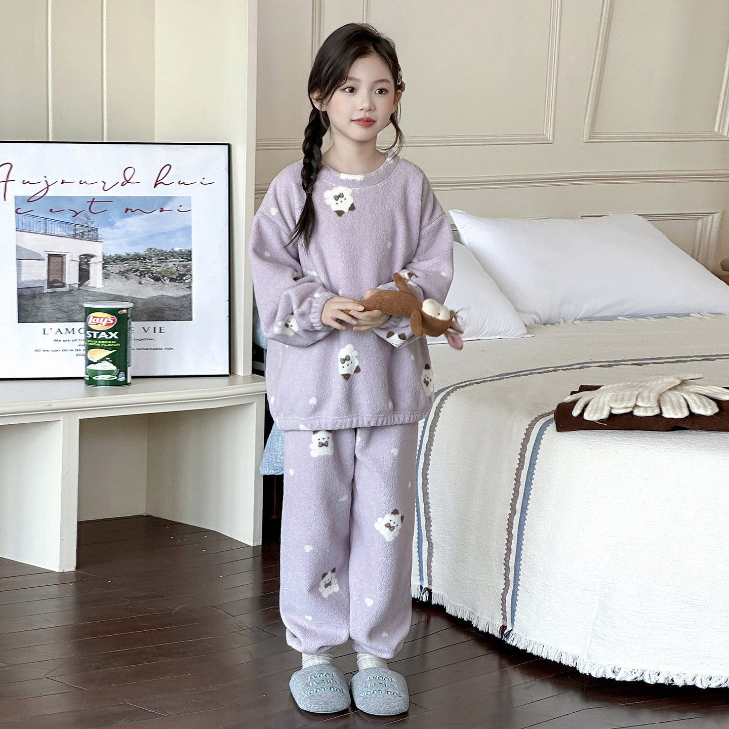 女童睡衣2025新款大童秋季长袖家居服儿童初中生珊瑚绒套装超好看