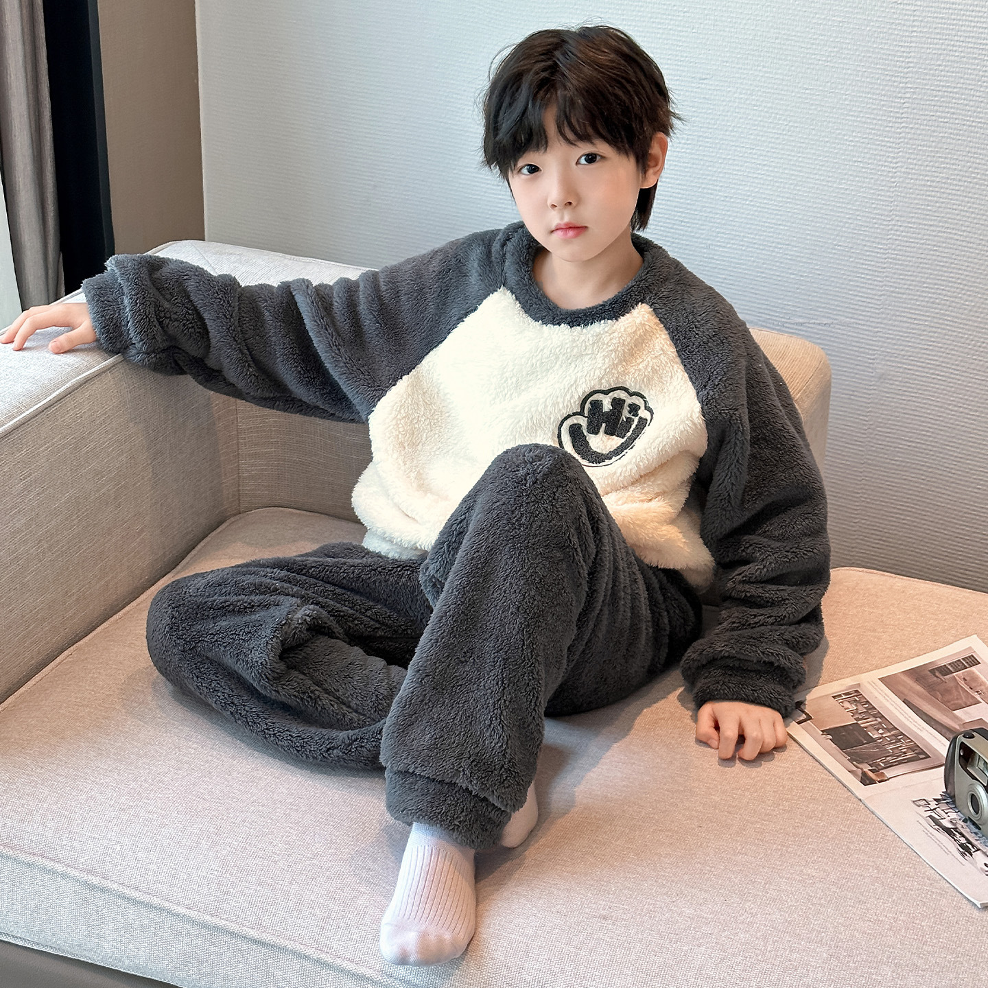 儿童睡衣秋冬装2025新款中大童加绒加厚家居服男童冬季珊瑚绒套装