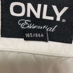 台州设备ONLY羽绒马甲，面服，90%白鸭绒，貉子毛领，