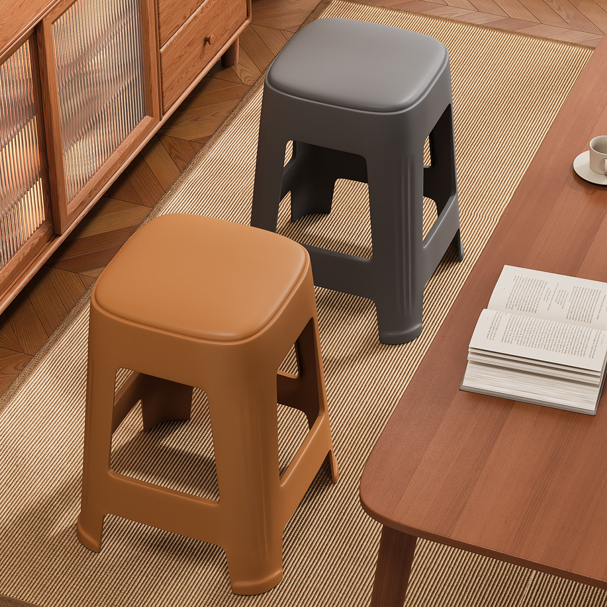 家用待客备用凳结实耐用加厚可叠放餐桌塑料软包凳子新款出租房用