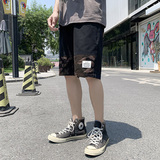 黑色