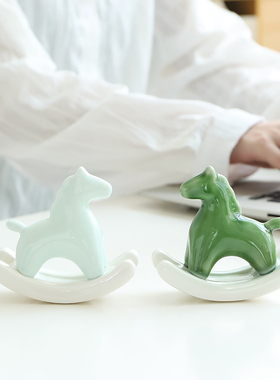 简约国风创意摇摇马摆件家居客厅办公室装饰玄关桌面陶瓷工艺茶室